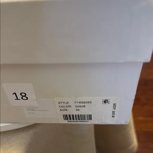 SIMONE MILLER BUBBLE CLOG IN CREAM SHEARLING 39