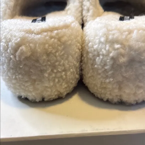SIMONE MILLER BUBBLE CLOG IN CREAM SHEARLING 39