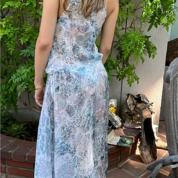 Sinesia Karol Luxury Floral V-neck Sleeveless Maxi Dress/Coverup Blue Sz M