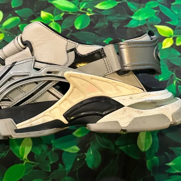 Size 10 Balenciaga Track Sandal Grey
