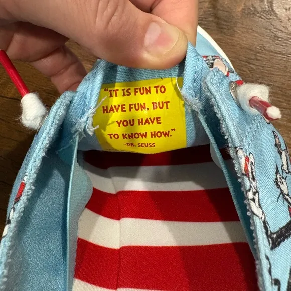 Skechers Bobs Dr.Seuss cat in the hat shoes size 8
