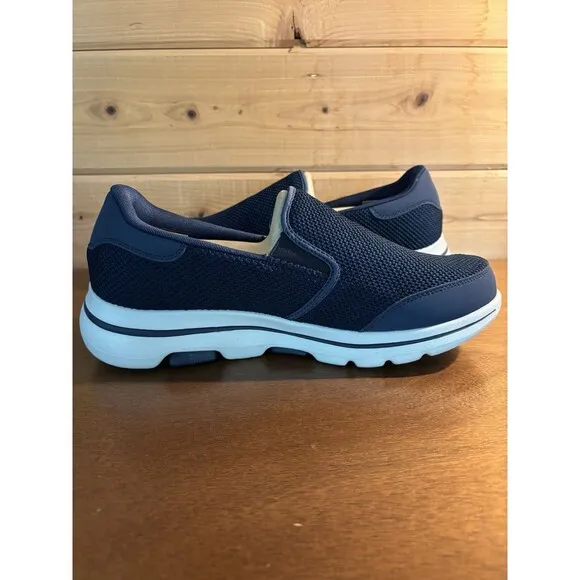 Skechers Men 9 Extra Wide “Go Walk 5” Air Cool Insole Cushioned Navy Slip On New