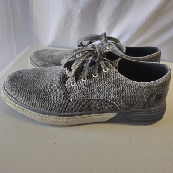 Skechers Men's Gray Casual Shoes Size 8.5