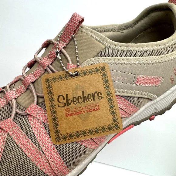 SKECHERS Seager Hiker Shoes Sneakers NEW Size 10 Taupe Water Repellent