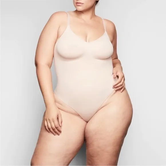 Skims Scultping Bodysuit With Snaps
