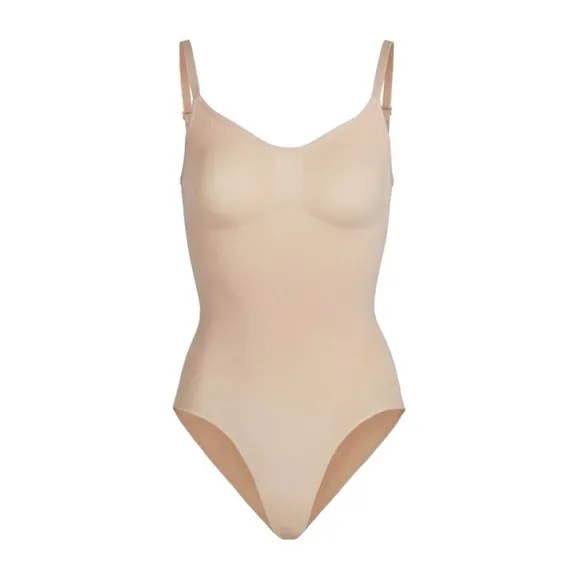 Skims Scultping Bodysuit With Snaps