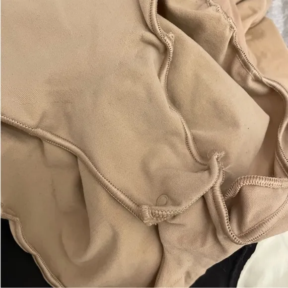 Skims Scultping Bodysuit With Snaps