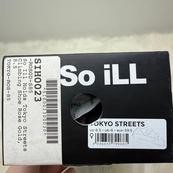 So iLL | NEW &quot;Holds Tokyo Streets&quot; Rock Climbing Shoes in Rose Gold