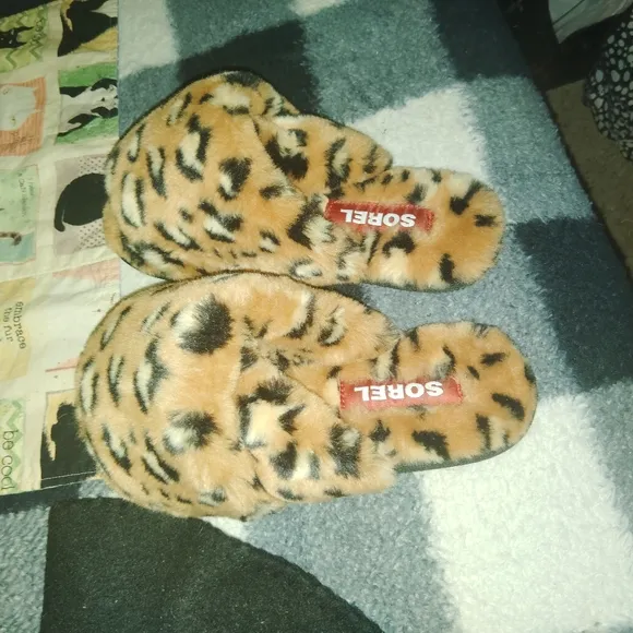 SOREL Animal Print Faux Fur Slippers