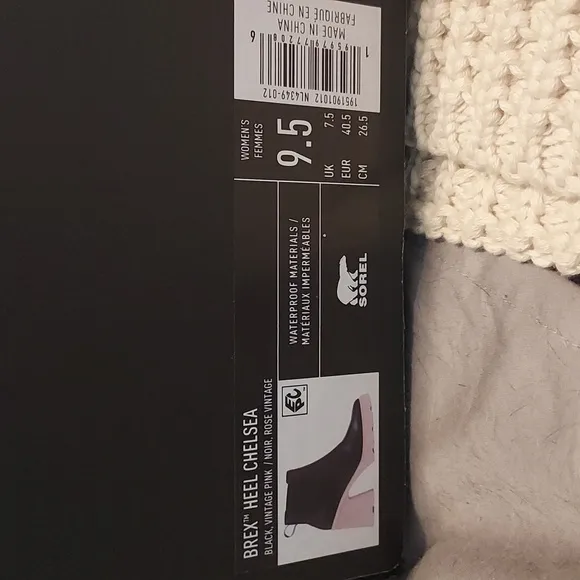Sorel Brex Heel Chelsea Boots in Black/Vintage Pink