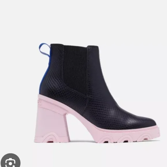 Sorel Brex Heel Chelsea Boots in Black/Vintage Pink
