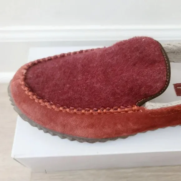 SOREL Burgundy Rust Dude Moc Suede Faux Fur House Shoes Moccasin Slippers 9