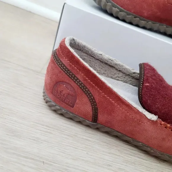 SOREL Burgundy Rust Dude Moc Suede Faux Fur House Shoes Moccasin Slippers 9