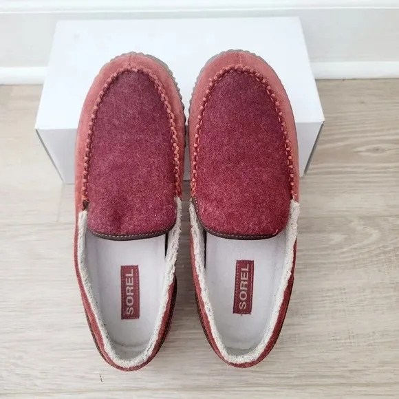 SOREL Burgundy Rust Dude Moc Suede Faux Fur House Shoes Moccasin Slippers 9