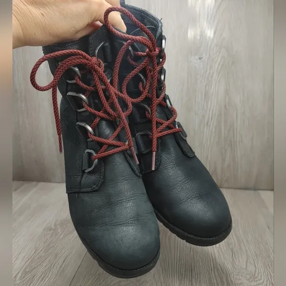 SOREL Cate Lace Booties Black Leather Waterproof  D-ring Rain LL5361-010 US 8