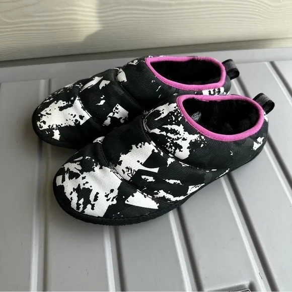 Sorel Go Bodega Faux Fur Lined Slippers Black White Pink Trim Size 9 Women’s