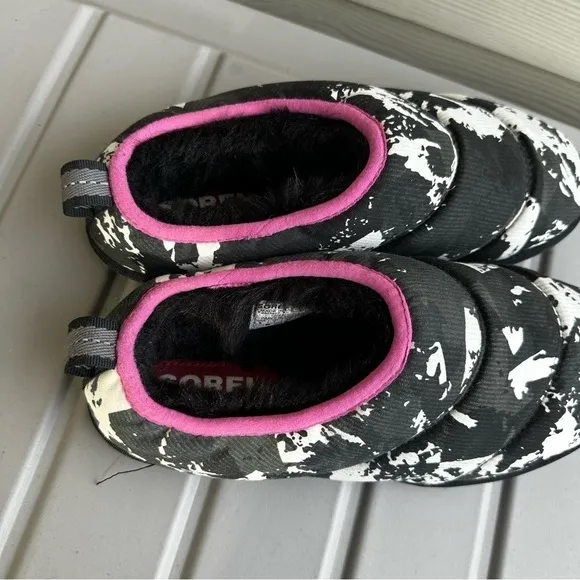 Sorel Go Bodega Faux Fur Lined Slippers Black White Pink Trim Size 9 Women’s