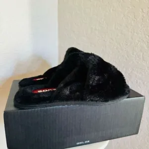 Sorel Go Mail Run Faux Fur Cotton Slippers, Cozy House Shoes , Black, Size 9, NW
