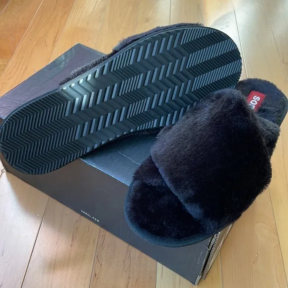 SOREL Go Mail Run Faux Fur Slide Slipper in Black Women's Size 12 NWT