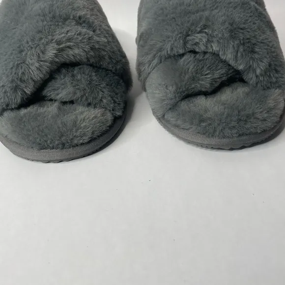 Sorel Go-Mail Run Gray Slippers Size 8