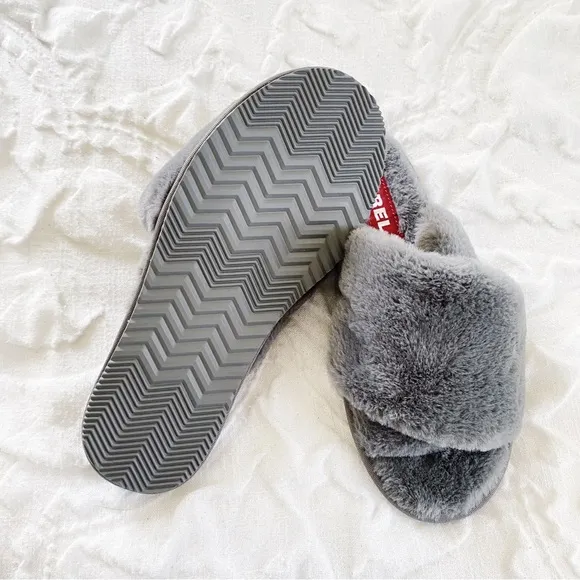 Sorel Go Run Slippers Size 8 New