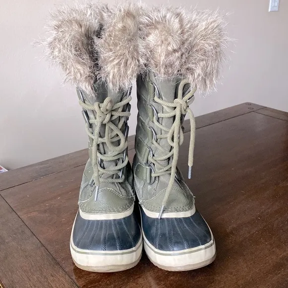 SOREL Joan of Arctic Army Green Leather Suede Women’s 8.5 Snow Boots