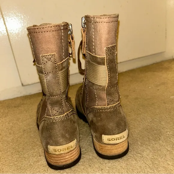 Sorel Major Carly Ankle Boots Combat Side Zip Lace Up Womens 7 Nutmeg Flax Tan