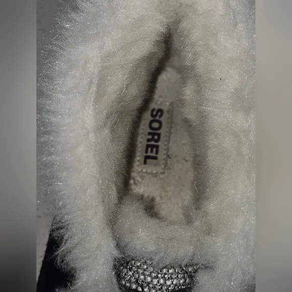 Sorel Out and About Moccasin Suede Slipper Booties Faux Fur Lined US 8.5 EU 39.5