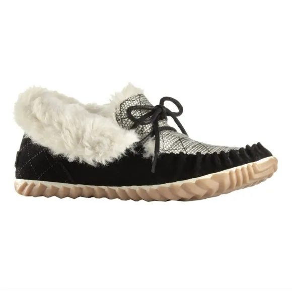 Sorel Out and About Moccasin Suede Slipper Booties Faux Fur Lined US 8.5 EU 39.5