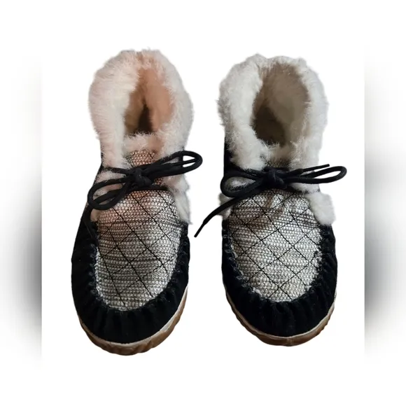 Sorel Out and About Moccasin Suede Slipper Booties Faux Fur Lined US 8.5 EU 39.5