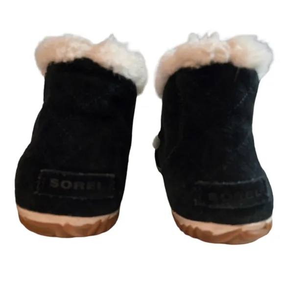 Sorel Out and About Moccasin Suede Slipper Booties Faux Fur Lined US 8.5 EU 39.5