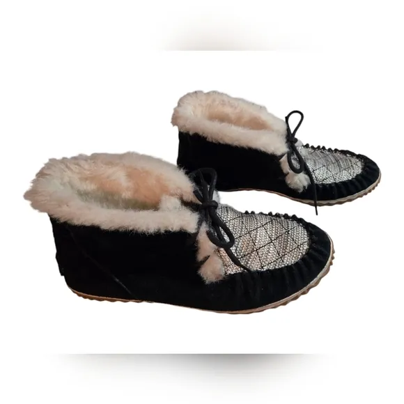 Sorel Out and About Moccasin Suede Slipper Booties Faux Fur Lined US 8.5 EU 39.5