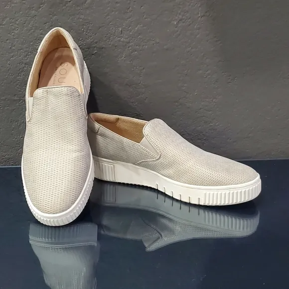 SOUL Naturalizer Women's Tia Slip-On Sneakers Beige