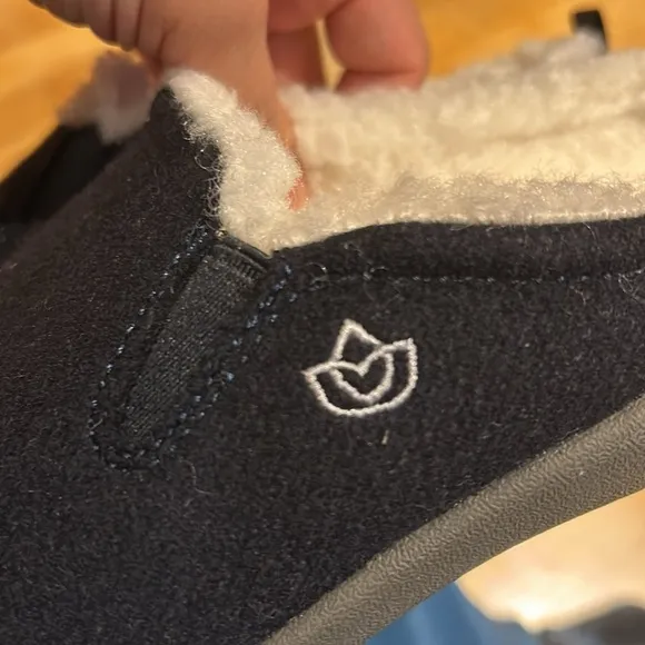 Spenco Orthotic women Slippers Dundee Wool blend Navy blue sz 7 MB Sherpa lined