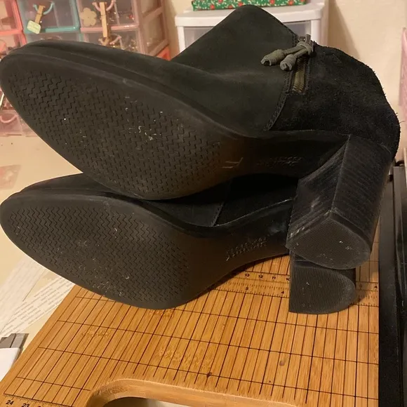 Sperry Dasher Lille Heeled Ankle Black Leather Booties size 8