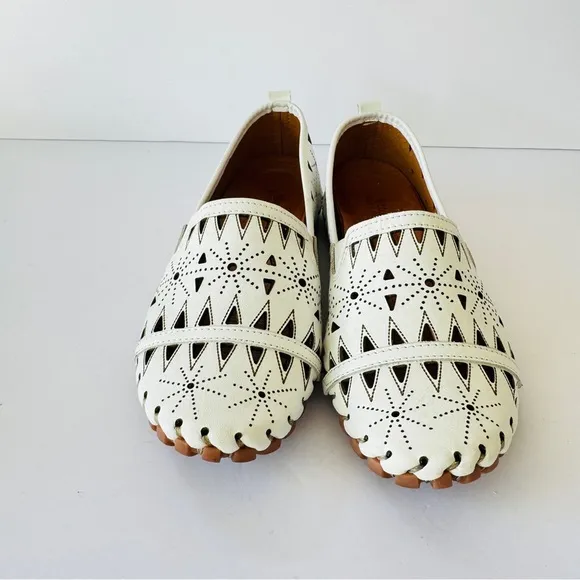 Spring Step Fusaro Flats Womens Slip On Shoes Leather White Sz 39 Loafer Casual