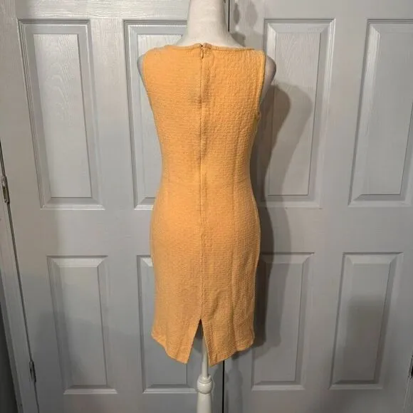 St. John Sz 8 Textured Knit Sheath Dress Modest Midi Pale Yellow Quiet Luxury