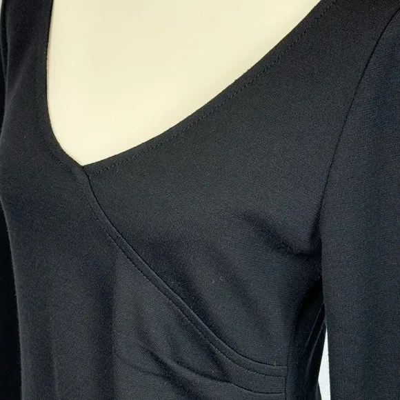 St. John Wool Blend Faux Wrap Knit Dress Black V-neck Long Sleeve Size 6