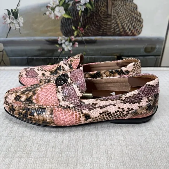 Stacy Adams Mens size 9.5M Pink Snake Print Loafers Metal Accent Leather Lining