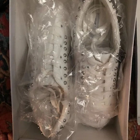 Steve Madden Leopard/Studded Detailed &quot;Belle&quot; Sneakers Size 8.5 NWT