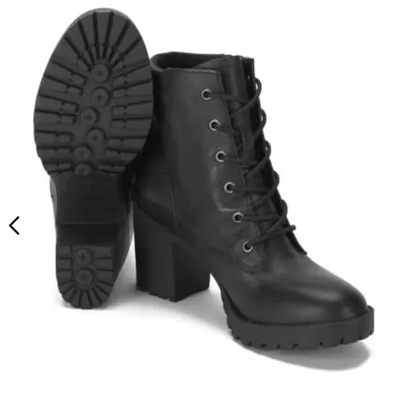 Steve Madden Women's NYDIAA Zip and Lace Up Ankle Boots Size 8.5 NWOT