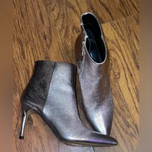Steven New York Silver Ankle Boots - 9