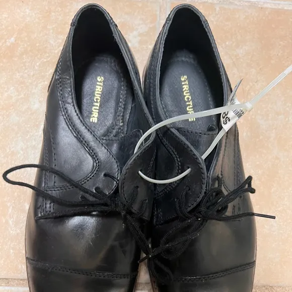 Structure Black Dress Shoes with Non-slip Protection Size 9