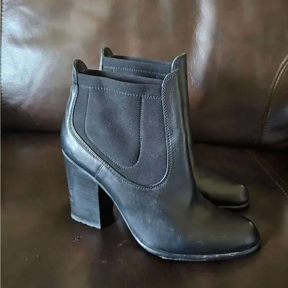 STUART WEITZMAN Black Leather Ankle Boots - Size 9