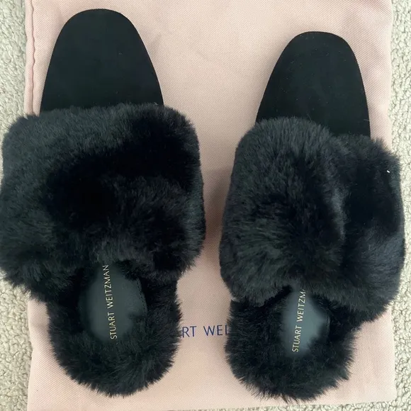 Stuart weitzman slippers natural fur/leather black size 6.5B