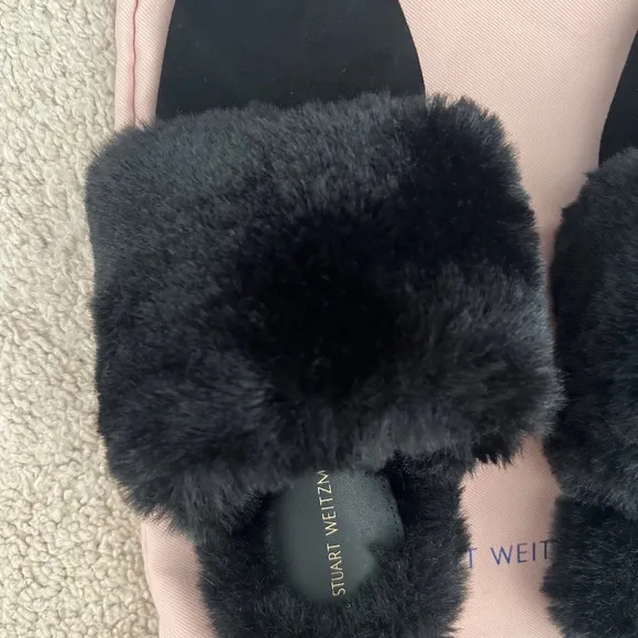 Stuart weitzman slippers natural fur/leather black size 6.5B