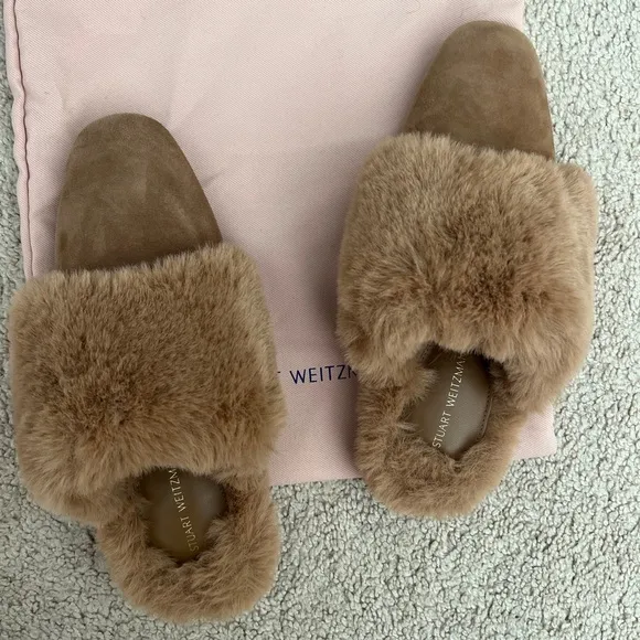 Stuart Weitzman slippers natural fur/leather size 6B camel color
