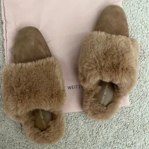 Stuart Weitzman slippers natural fur/leather size 6B camel color