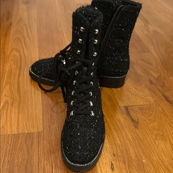 Stuart Weitzman Stylish Black Tweed Ankle Boots