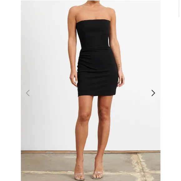 Stunning Like New Effie Kats Timeless Minimalist Strapless Black Mini Dress